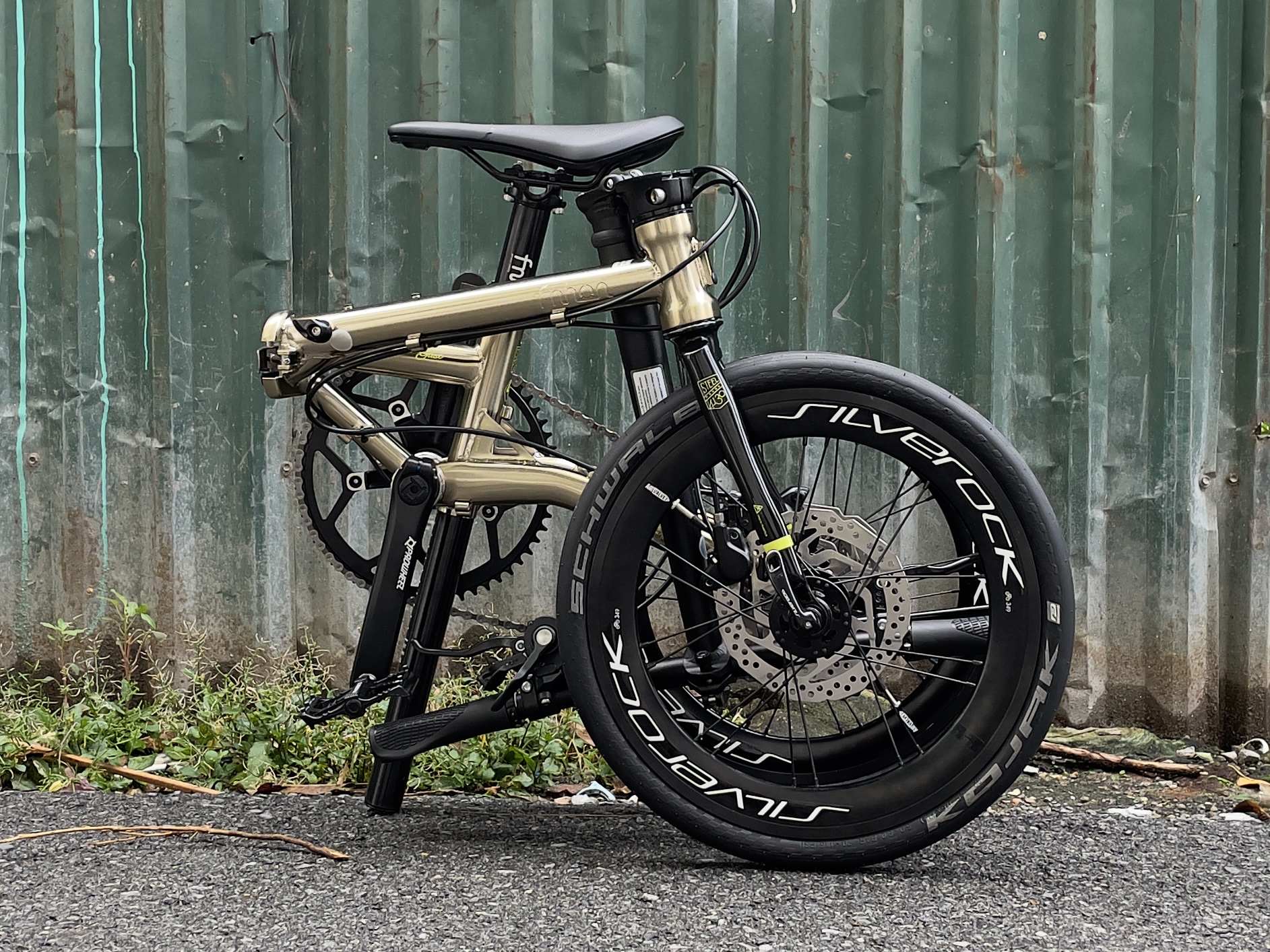 Xe đạp gấp ráp theo yêu cầu Fnhon Gust 16' phanh đĩa màu Titanium