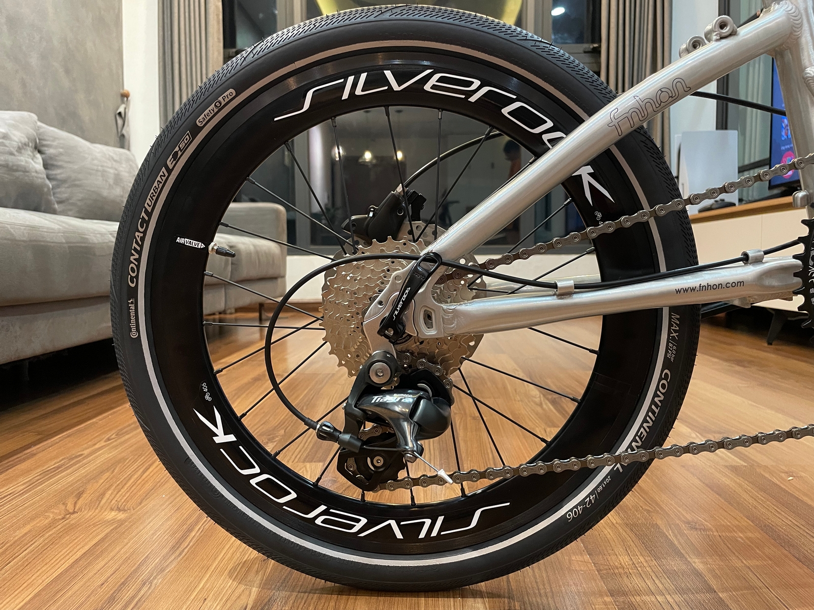 Xe đạp gấp ráp theo yêu cầu Fnhon Blast 20' phanh đĩa màu Silver