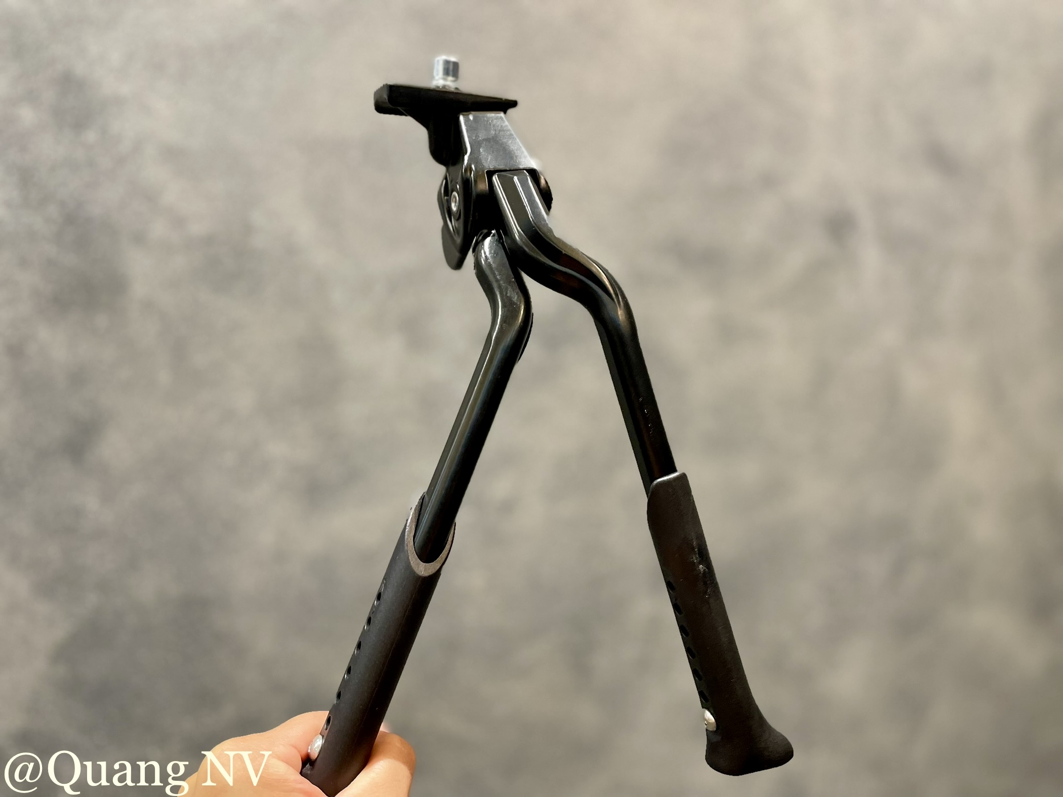 Chân chống giữa xe đạp Litepro