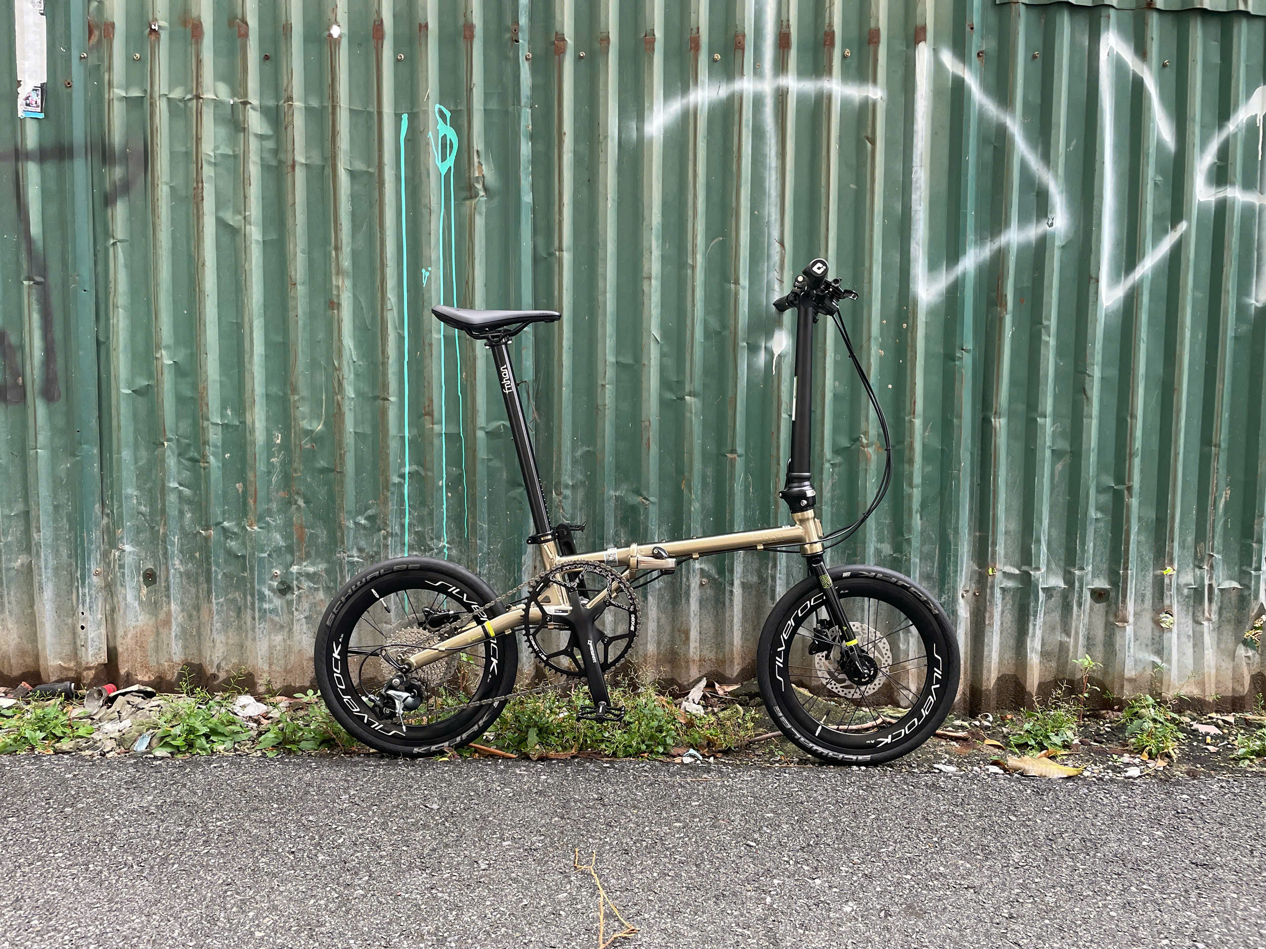 Xe đạp gấp ráp theo yêu cầu Fnhon Gust 16' phanh đĩa màu Titanium