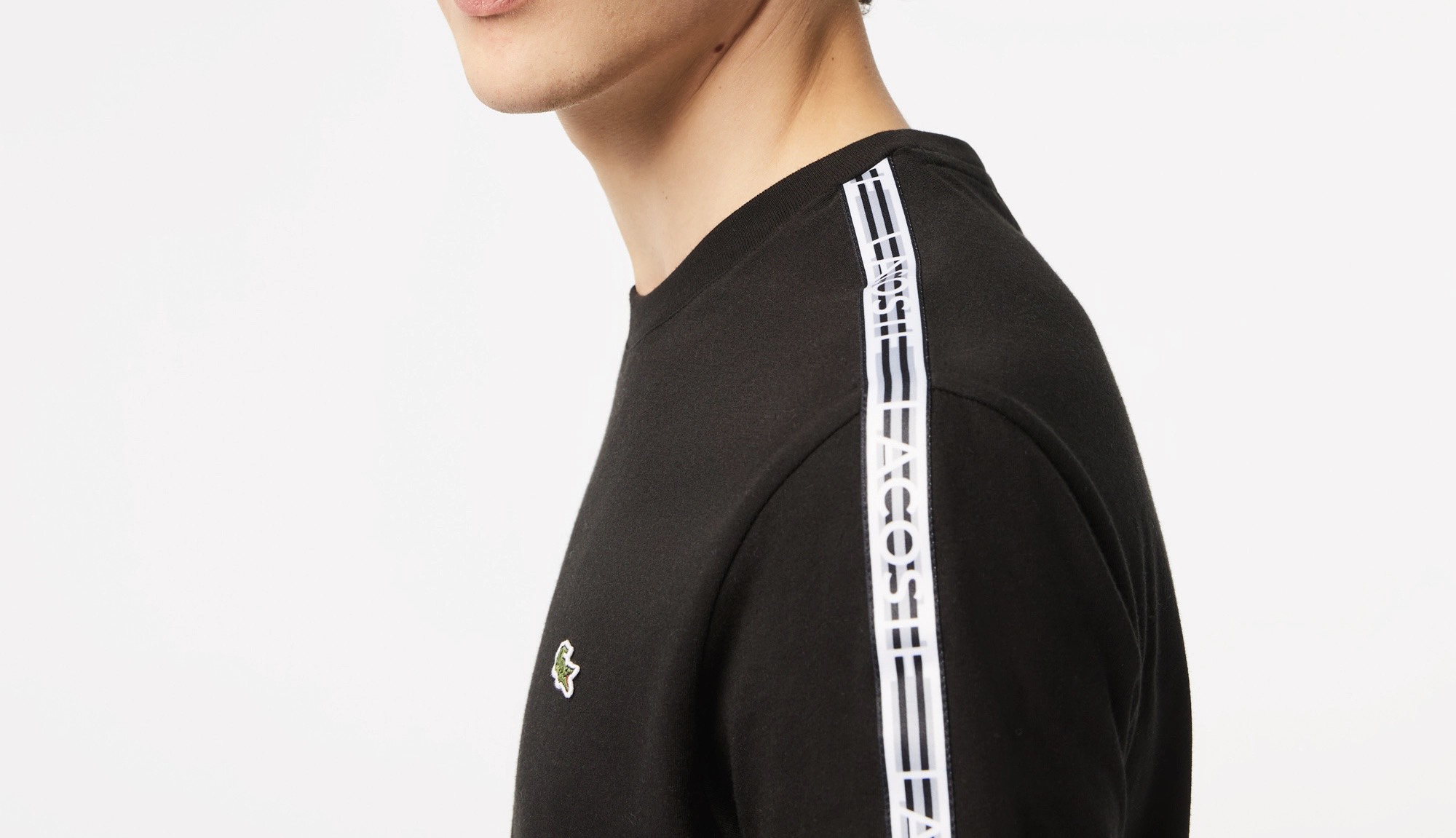 Áo Thun Lacoste Nam Viền Vai Dáng Regular TH5071-00-031 Màu Đen