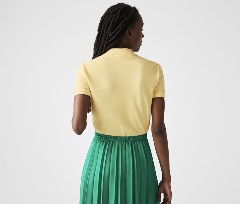 Áo Polo Lacoste Nữ Dáng Ôm Slim Fit PF5462-00-6XP Màu Vàng