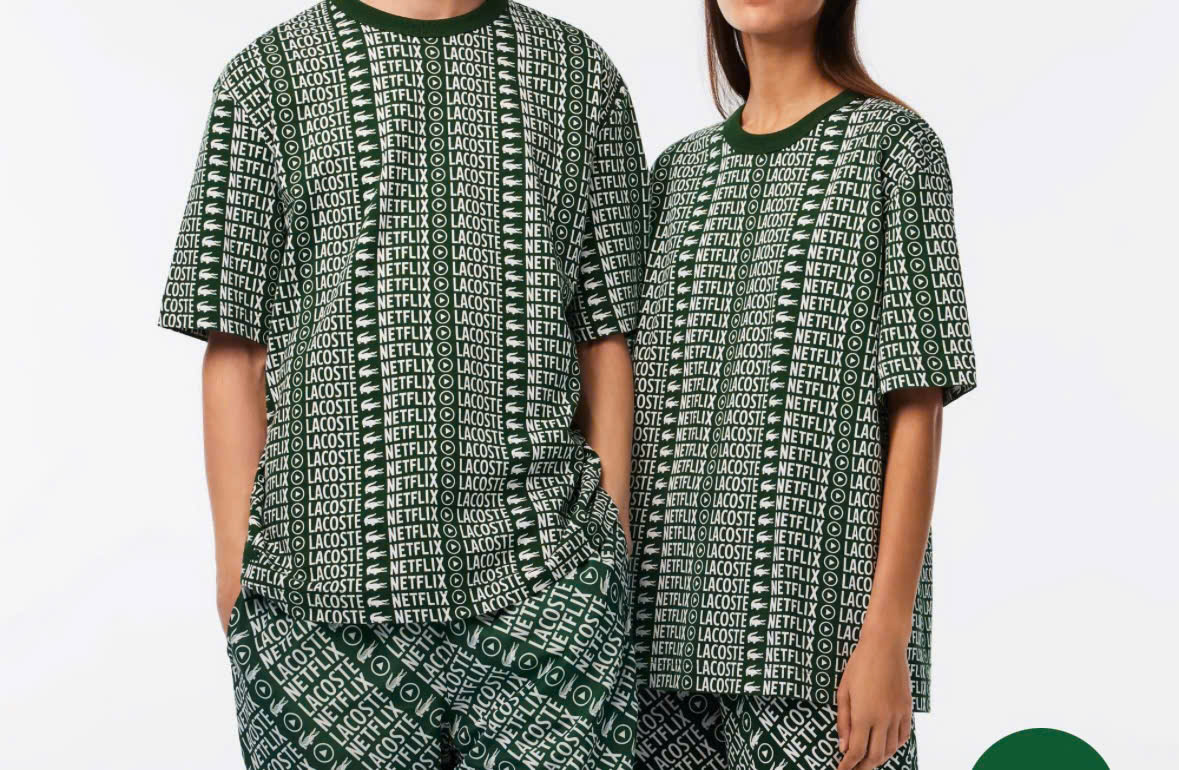 Áo Thun Lacoste x Netflix Unisex Dáng Oversize TH7328-00-291 Màu Xanh Lục