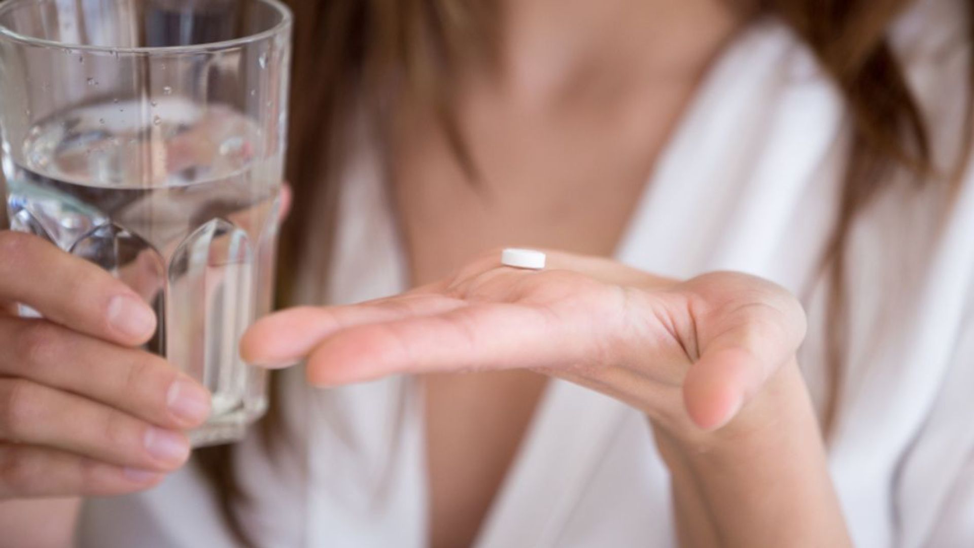 Ai Nên Uống Collagen Type 2? Người Bị Thoái Hóa Khớp Có Nên Dùng?