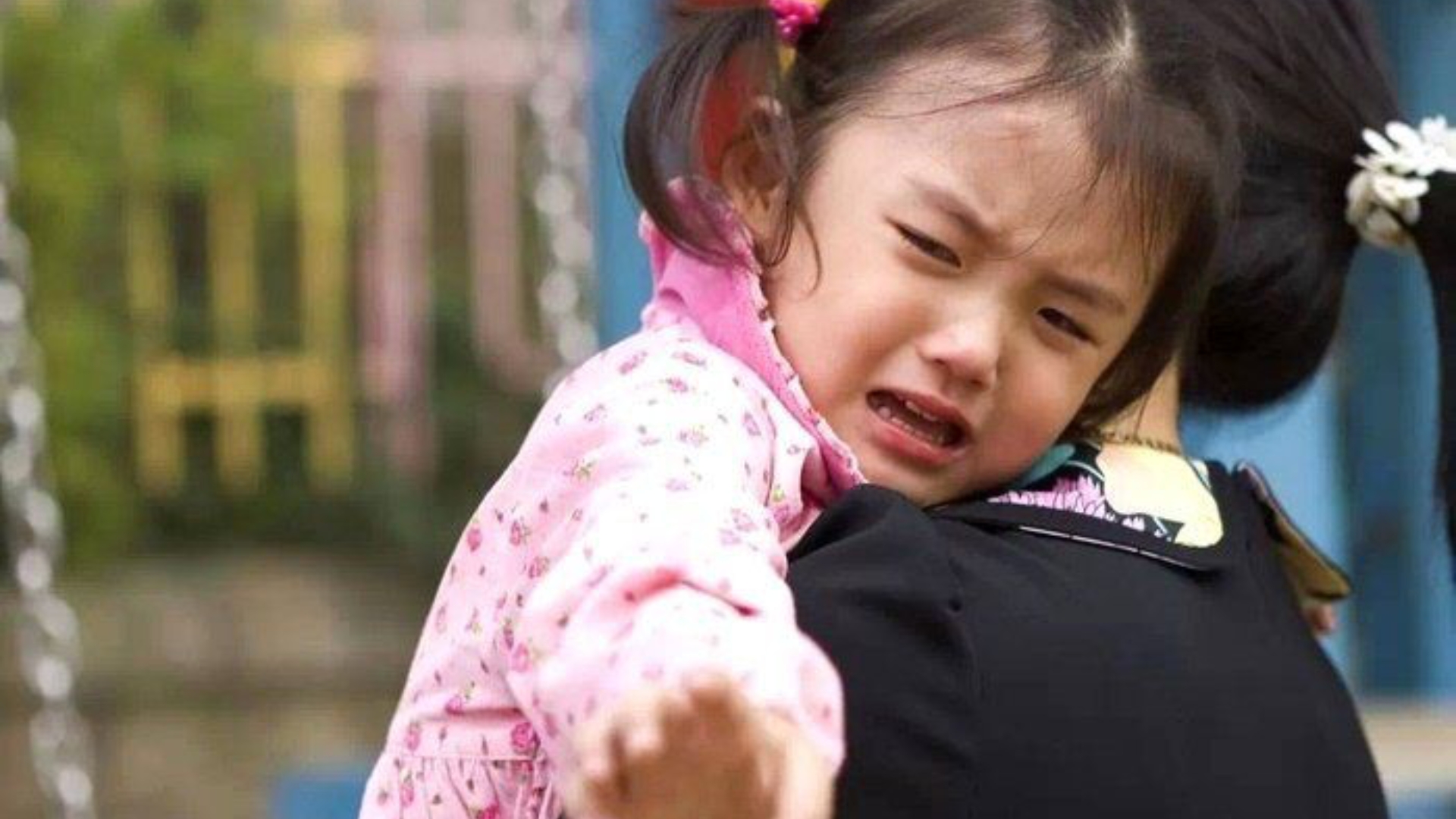 Bé Không Chịu Đi Học Sau Nghỉ Hè? 3 Cách Giúp Con Ổn Định Tâm Lý