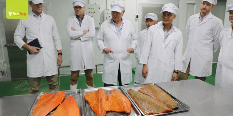 Cá hồi xông khói lạnh Novie – chín mà vẫn tươi !