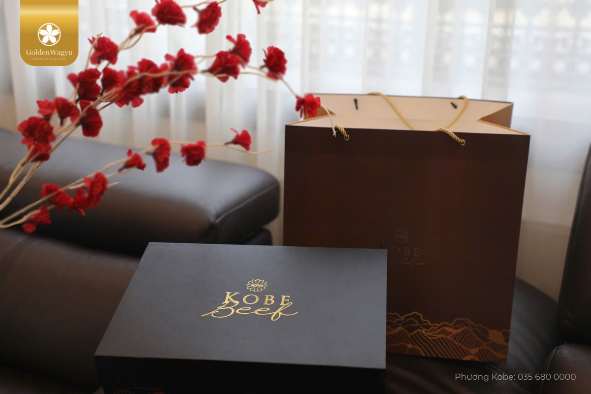 Bò Kobe: Hành Trình Từ Huyền Thoại Hoàng Gia Nhật Bản Đến Bàn Tiệc