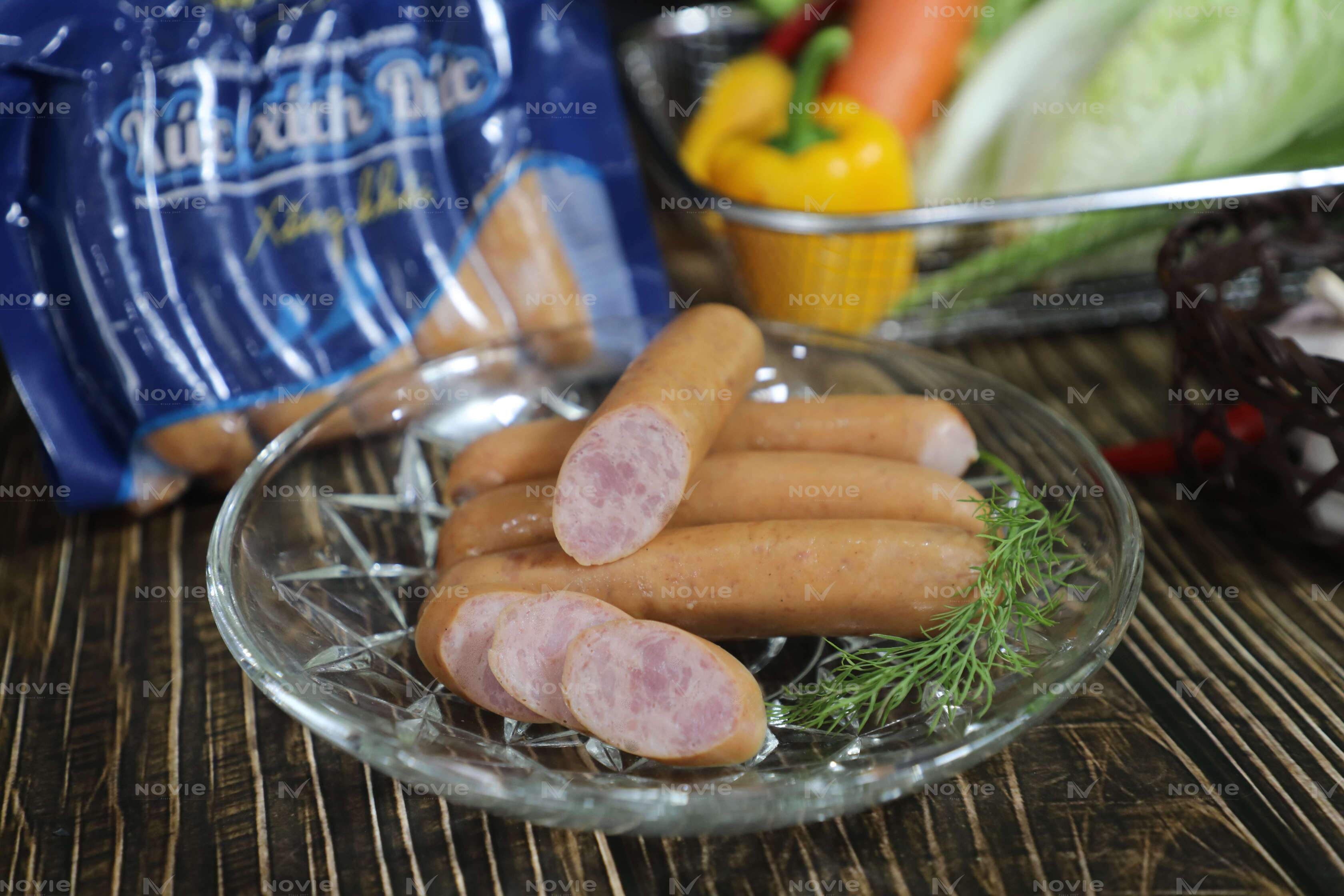 ALBUM XÚC XÍCH XÔNG KHÓI ĐỨC