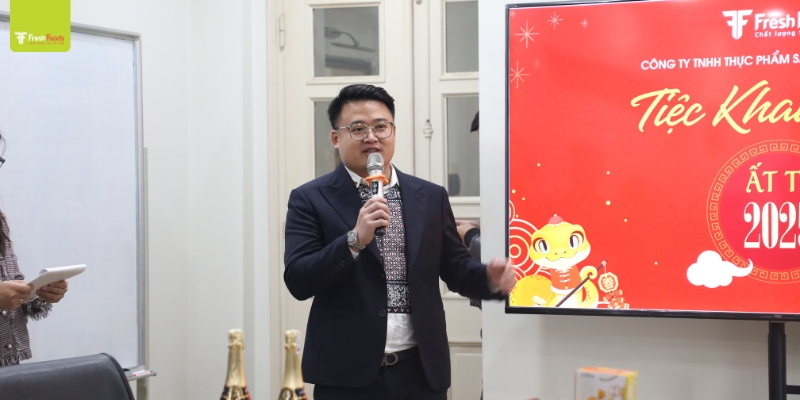 Khai tiệc đầu năm – Khởi động một năm mới 2025 phát triển rực rỡ