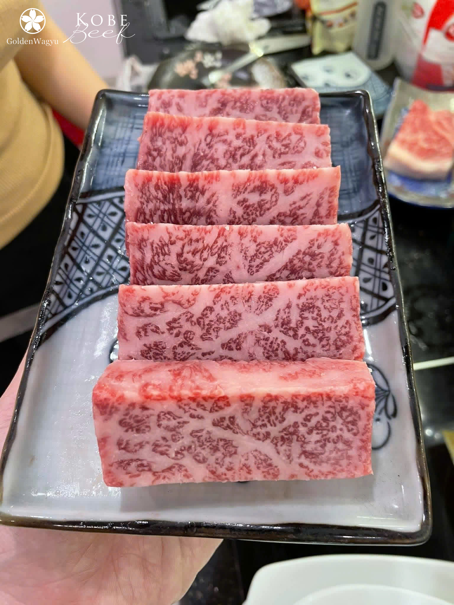 Golden Wagyu: Tận Hưởng Thịt Bò Wagyu Hoàn Hảo Mọi Ngày!