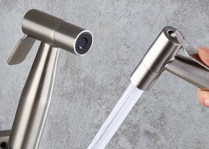 Vòi Xịt Toilet Tiếng Anh Là Gì? và các thuật ngữ liên quan.