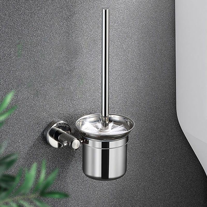 Đặt chổi trong hộp đựng không có thoát nước