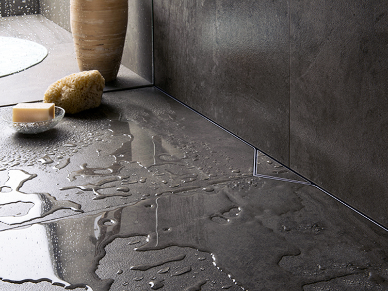 Sàn nhà tắm không có độ dốc