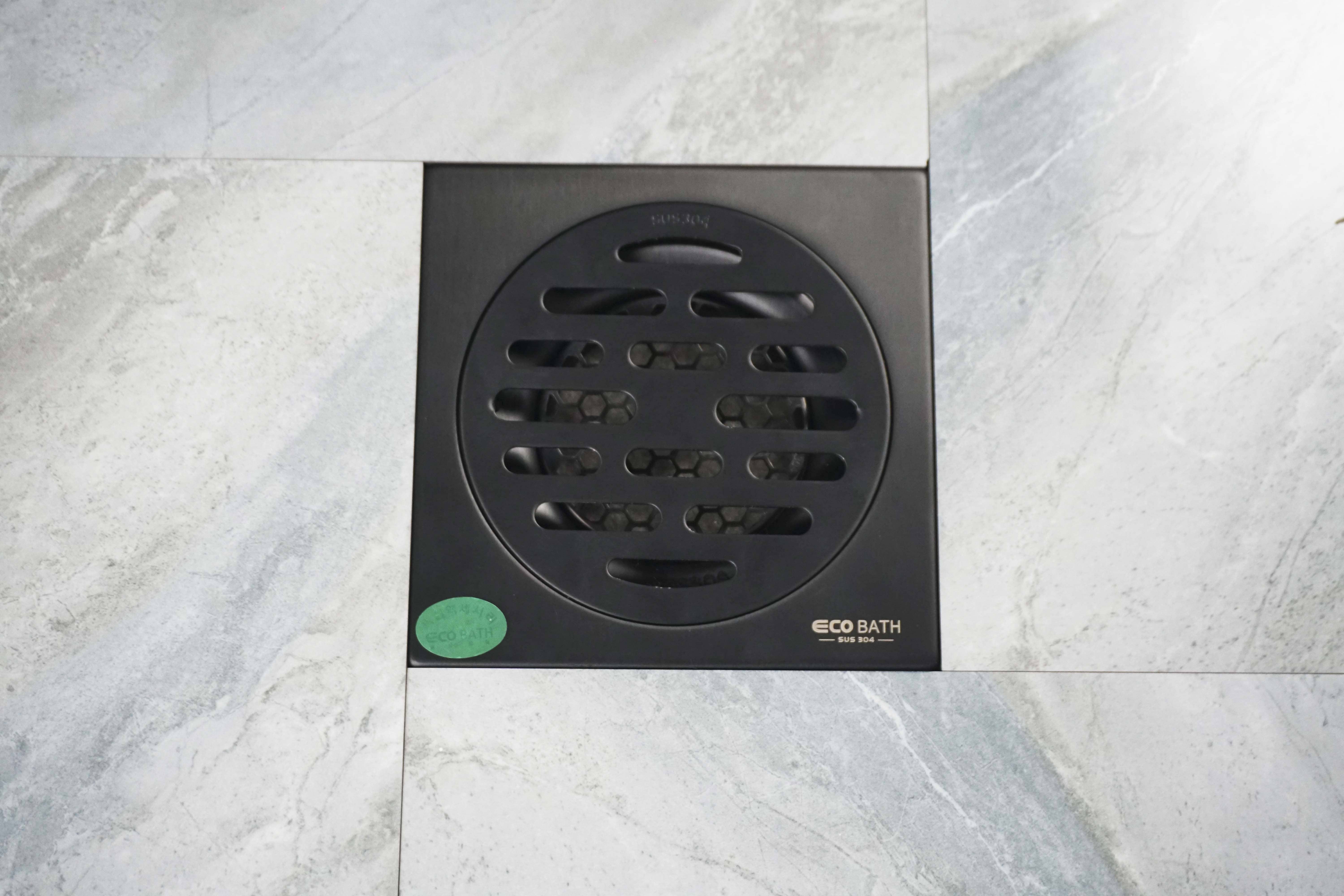 Ga thoát sàn EcoBath EC1061PB màu đen