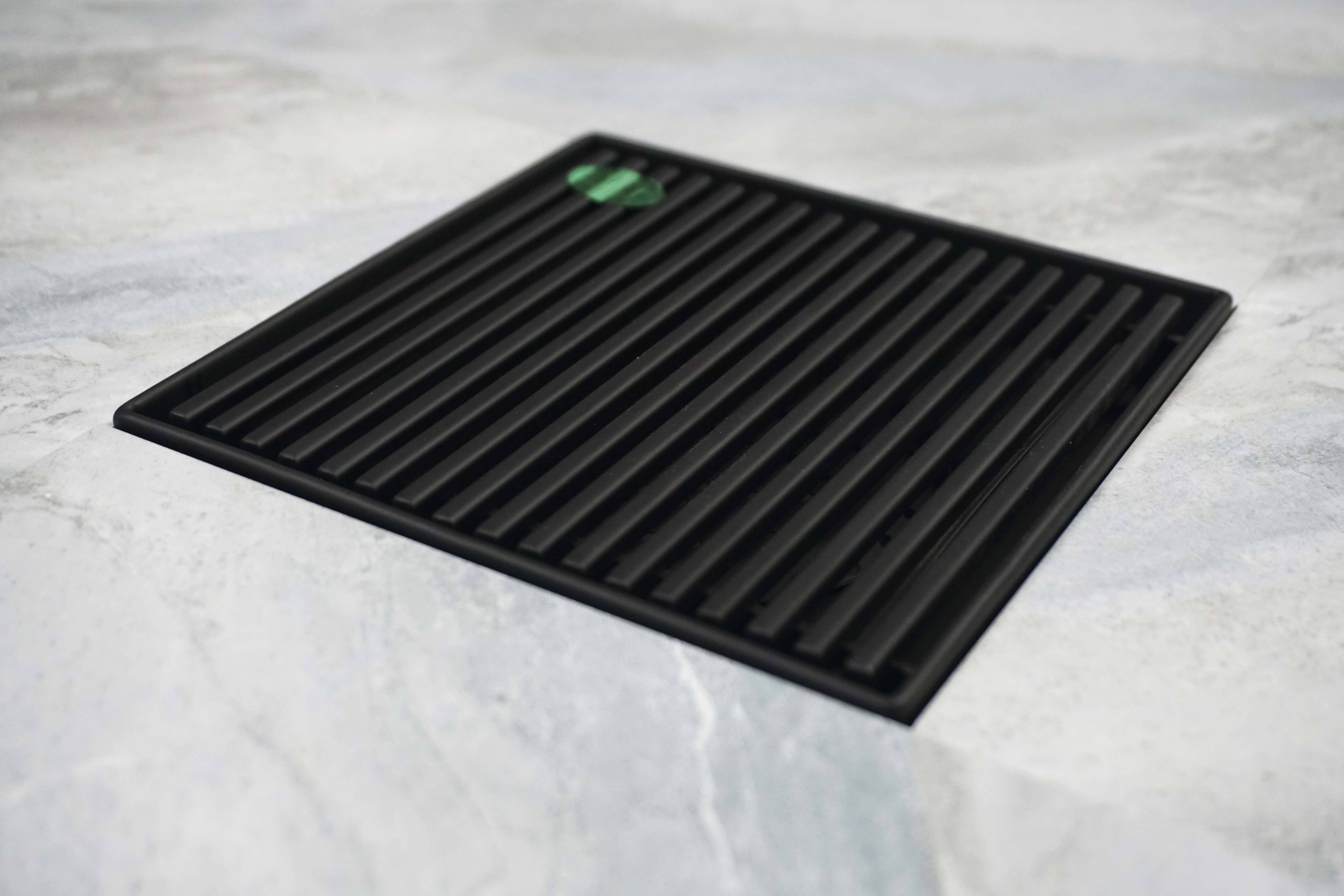 Ga thoát sàn EcoBath EC1067PB màu đen