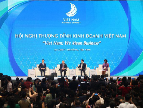 Chairman of the Board, General Director of Dapharco participated in the Vietnam Business Summit conference 2017