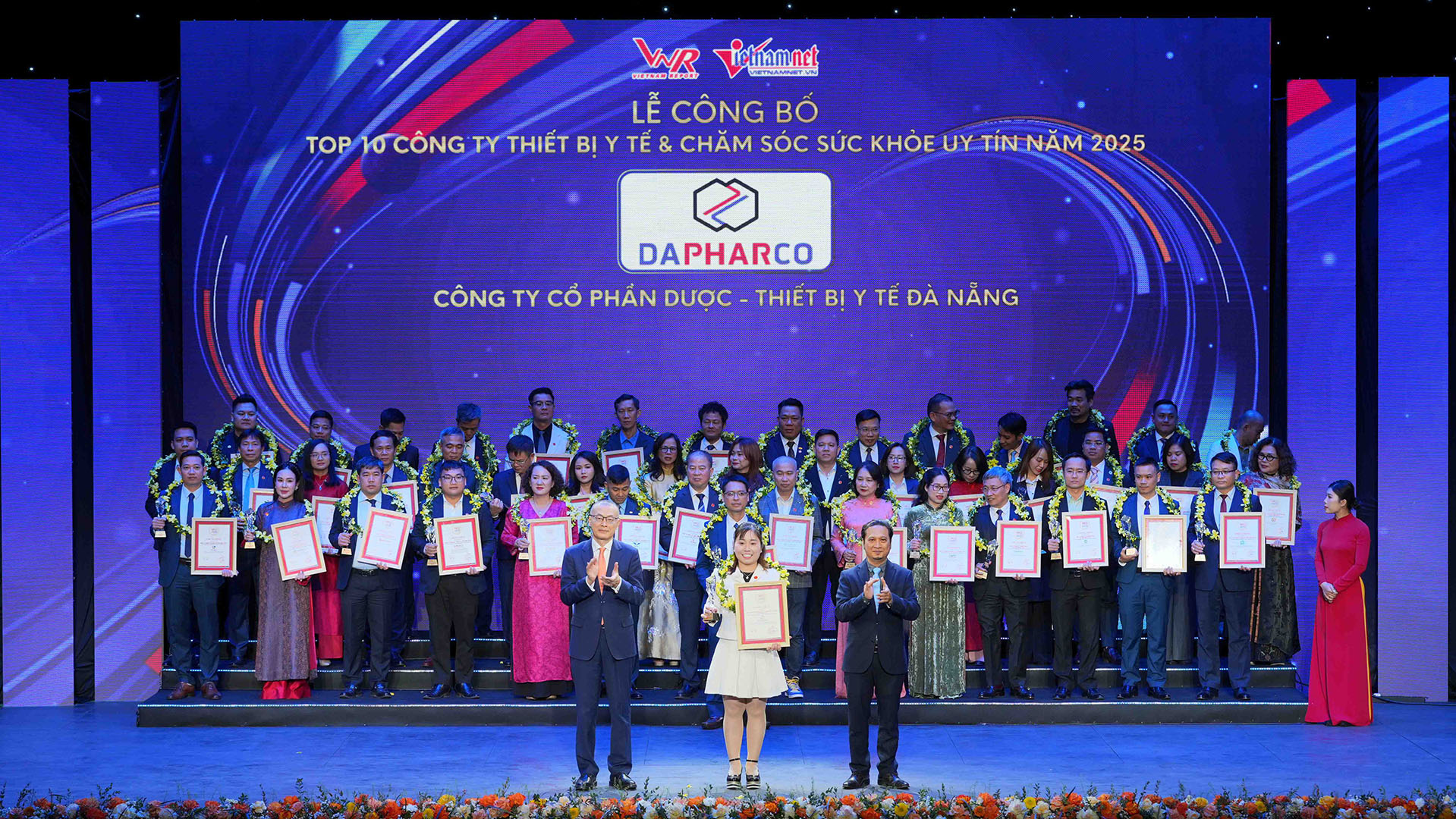 DAPHARCO – 10 NĂM LIÊN TIẾP TRONG TOP 10 CÔNG TY DƯỢC - THIẾT BỊ Y TẾ, CHĂM SÓC SỨC KHỎE UY TÍN VIỆT NAM