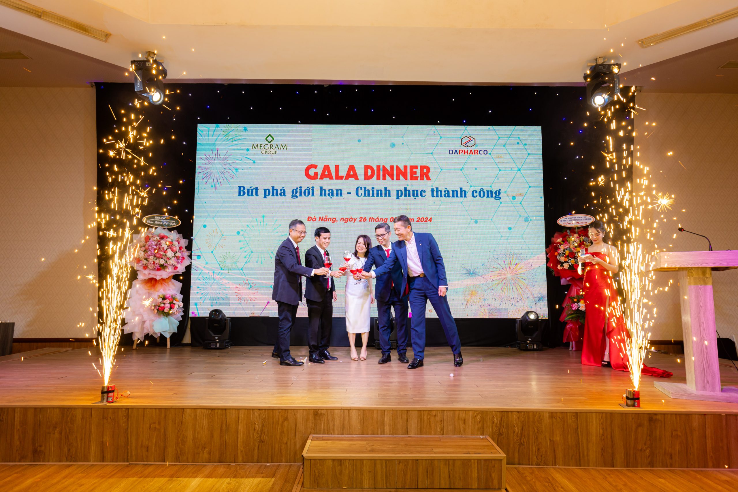 TRÀN NGẬP NIỀM VUI TRONG ĐÊM TIỆC GALA TỔNG KẾT 2023 CỦA DAPHARCO