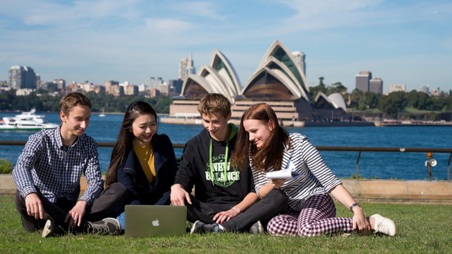 So sánh ưu nhược điểm các hình thức du học Úc Trung tâm CDMS