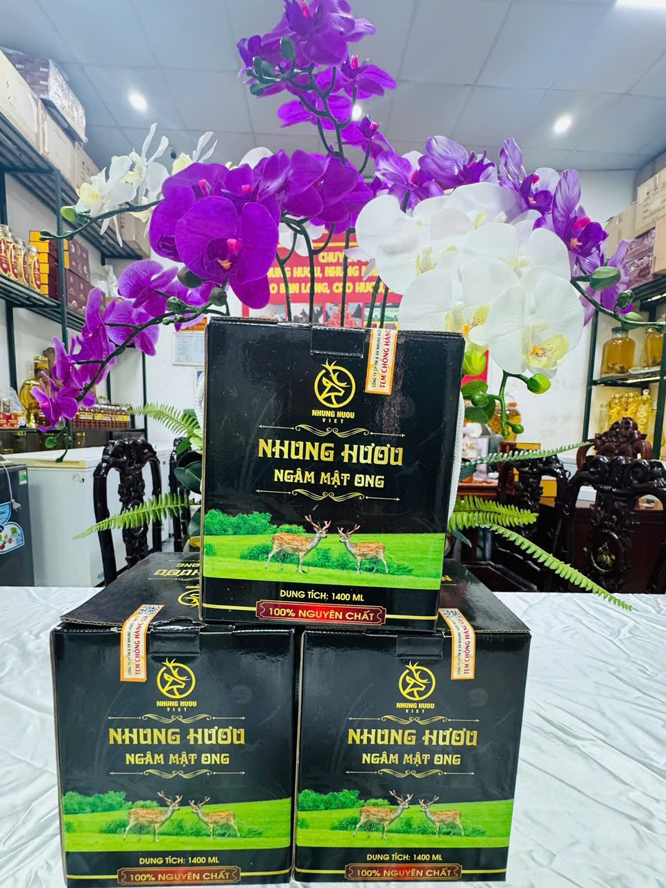 NHUNG HƯƠU NGÂM MẬT ONG LỌ 1.4Lít