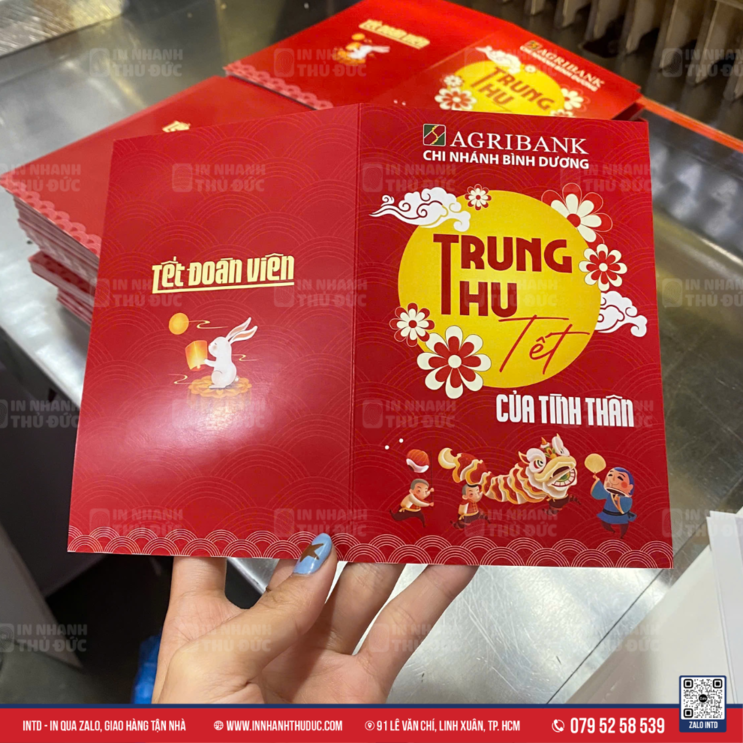 Thiệp Trung Thu Đỏ - Biểu Tượng May Mắn & Tình Thân Từ Agribank