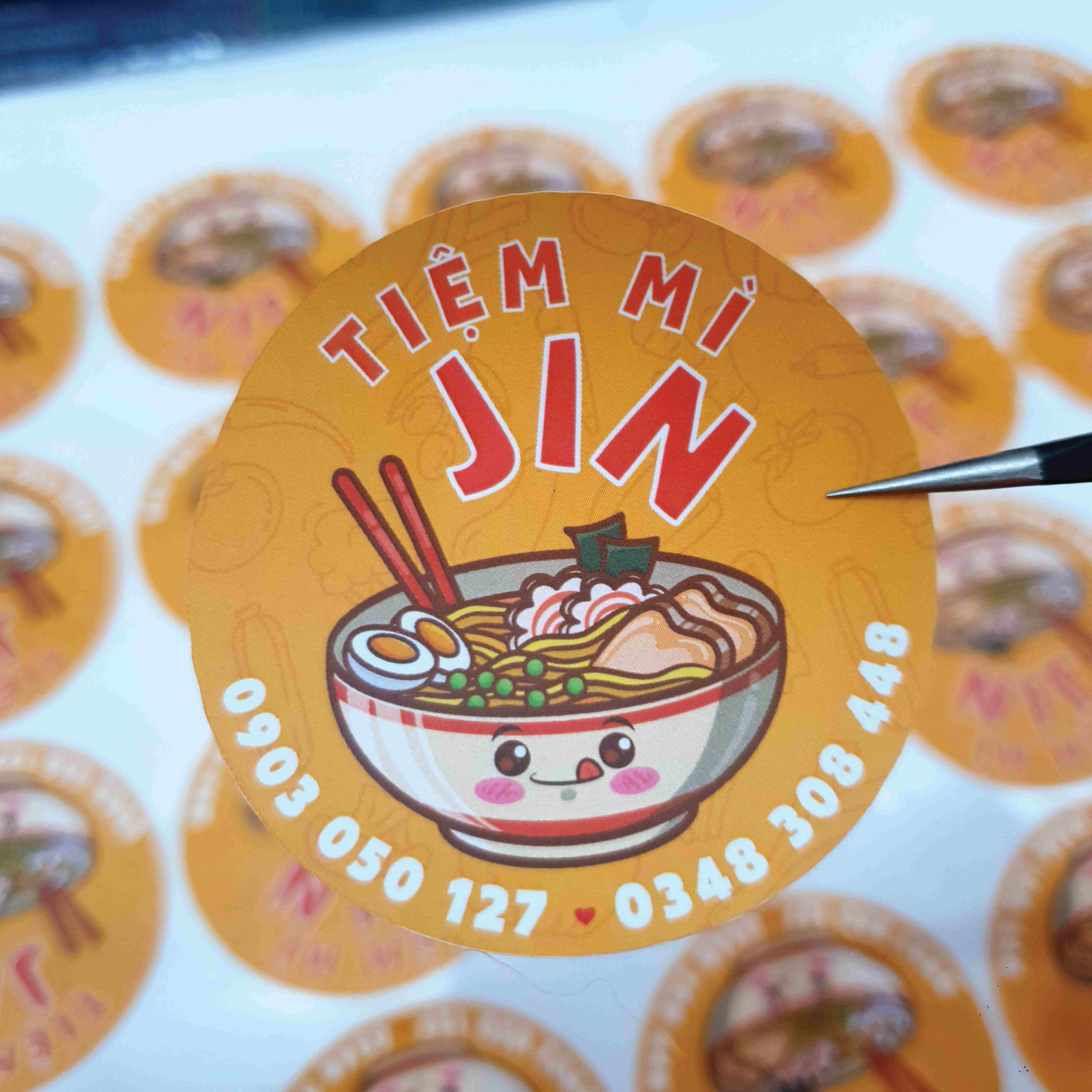 Mẫu tem tròn
