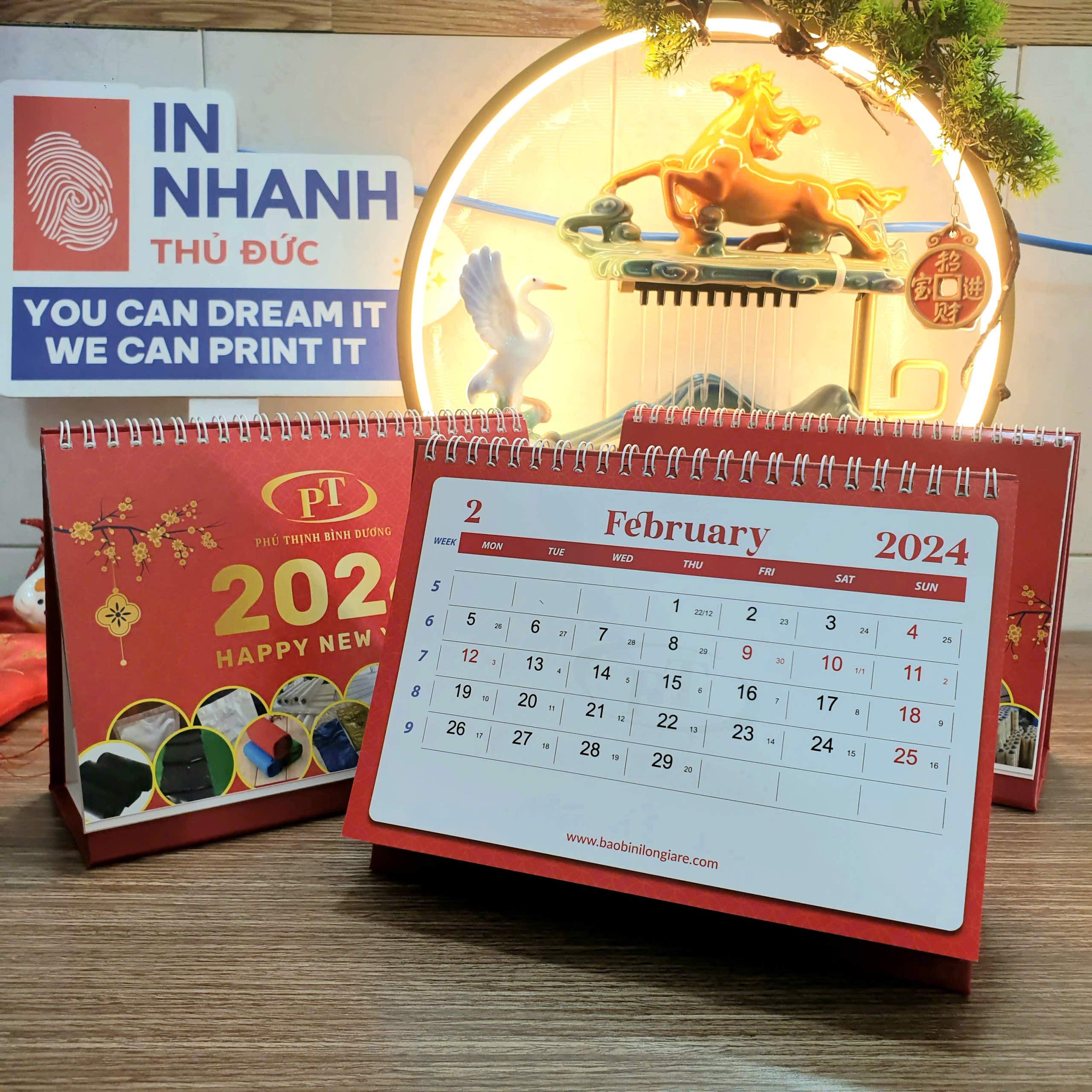 Lịch để bàn 17