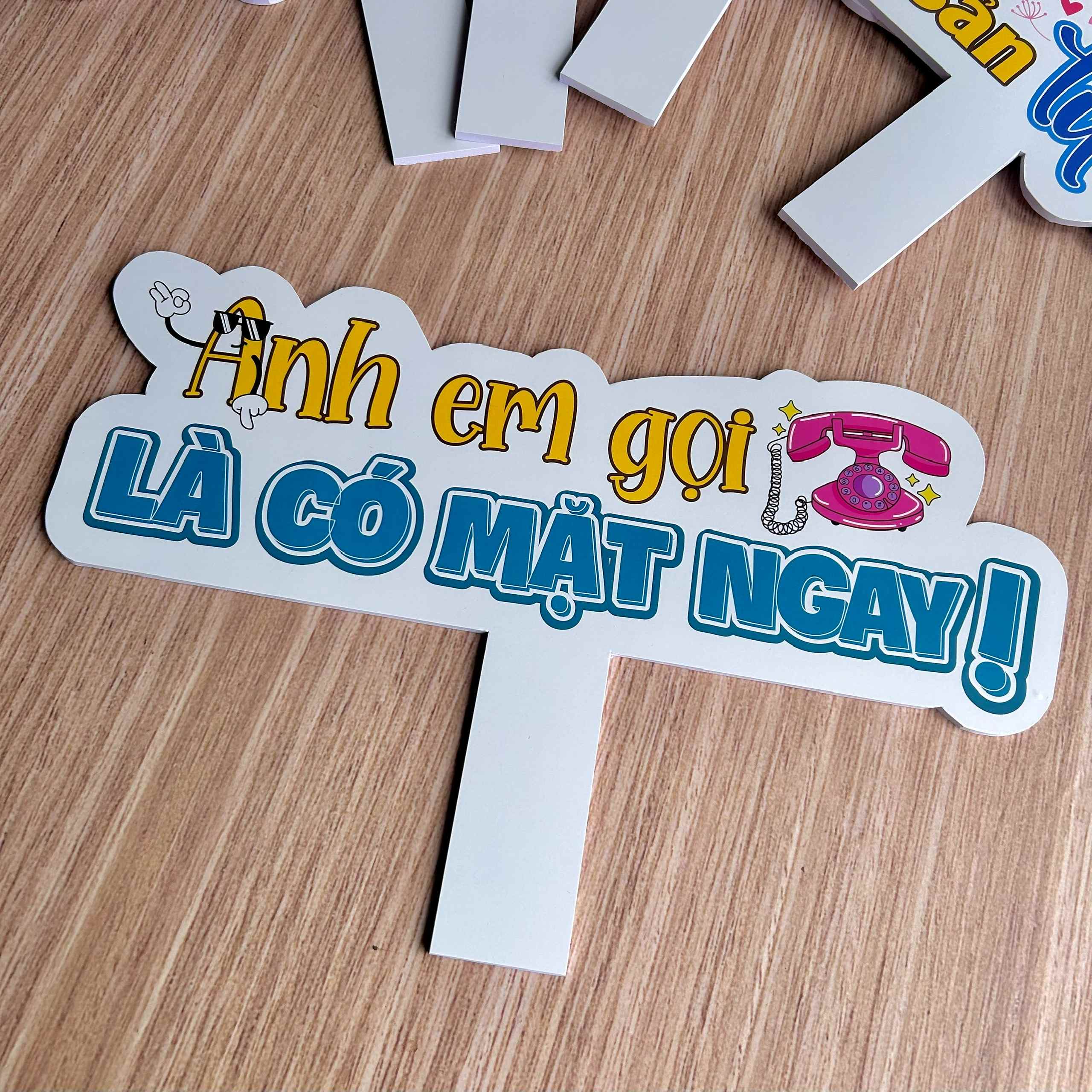 Hashtag cầm tay