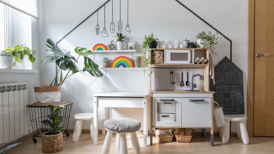 Làm Phòng cho bé an toàn nên chọn gỗ tự nhiên hay gỗ công nghiệp?