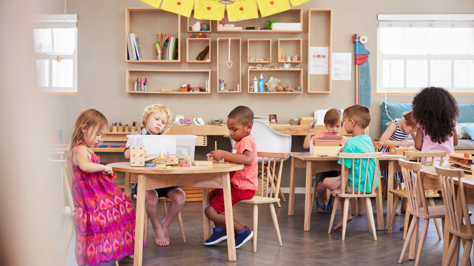 Phương pháp giáo dục trẻ em Montessori là gì? Tổng quan và chi tiết