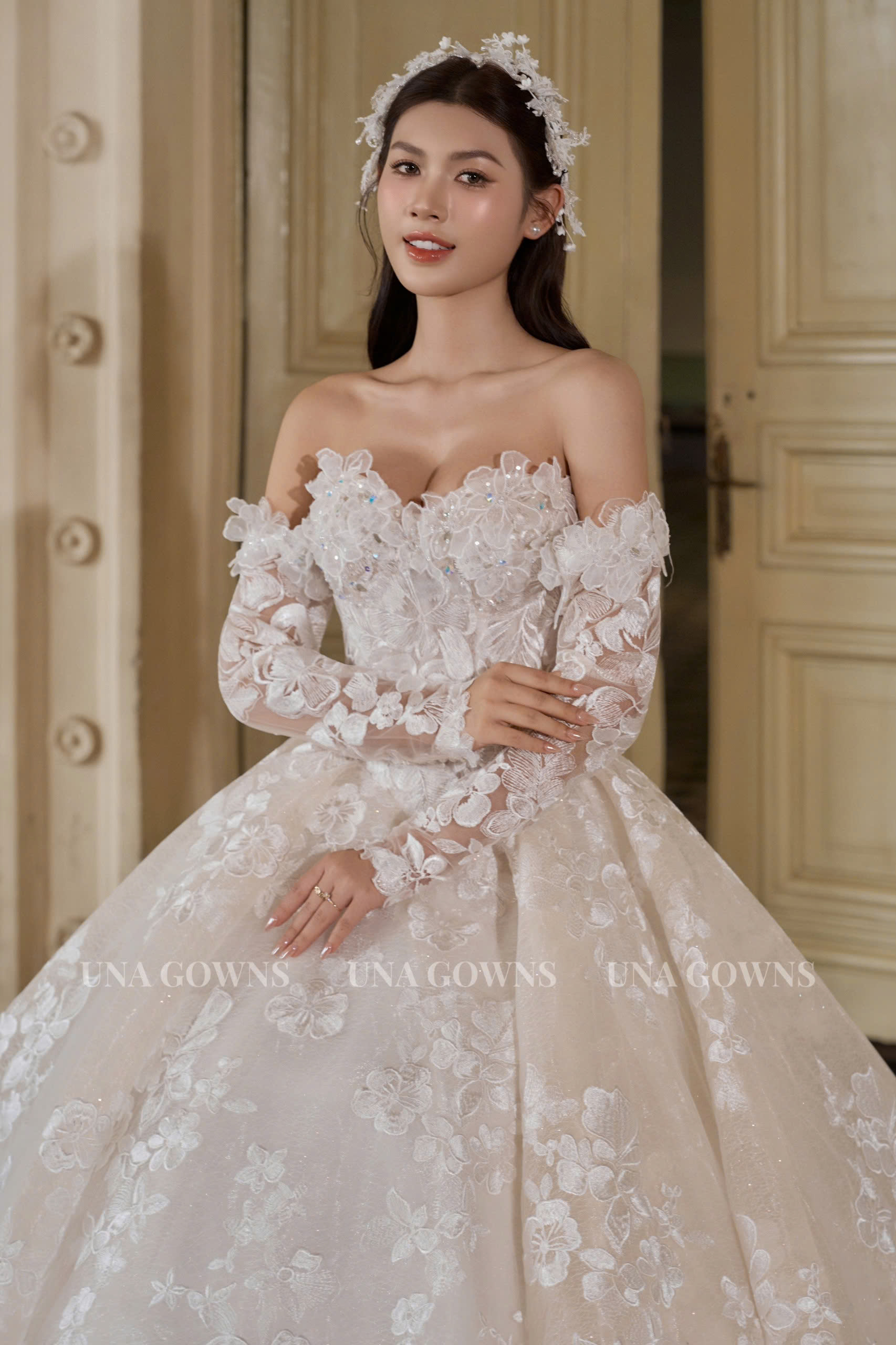 VÁY CƯỚI THIẾT KẾ 2IN1 CAO CẤP MÀU ÁNH HỒNG NGỌT NGÀO VÀ ẤN TƯỢNG