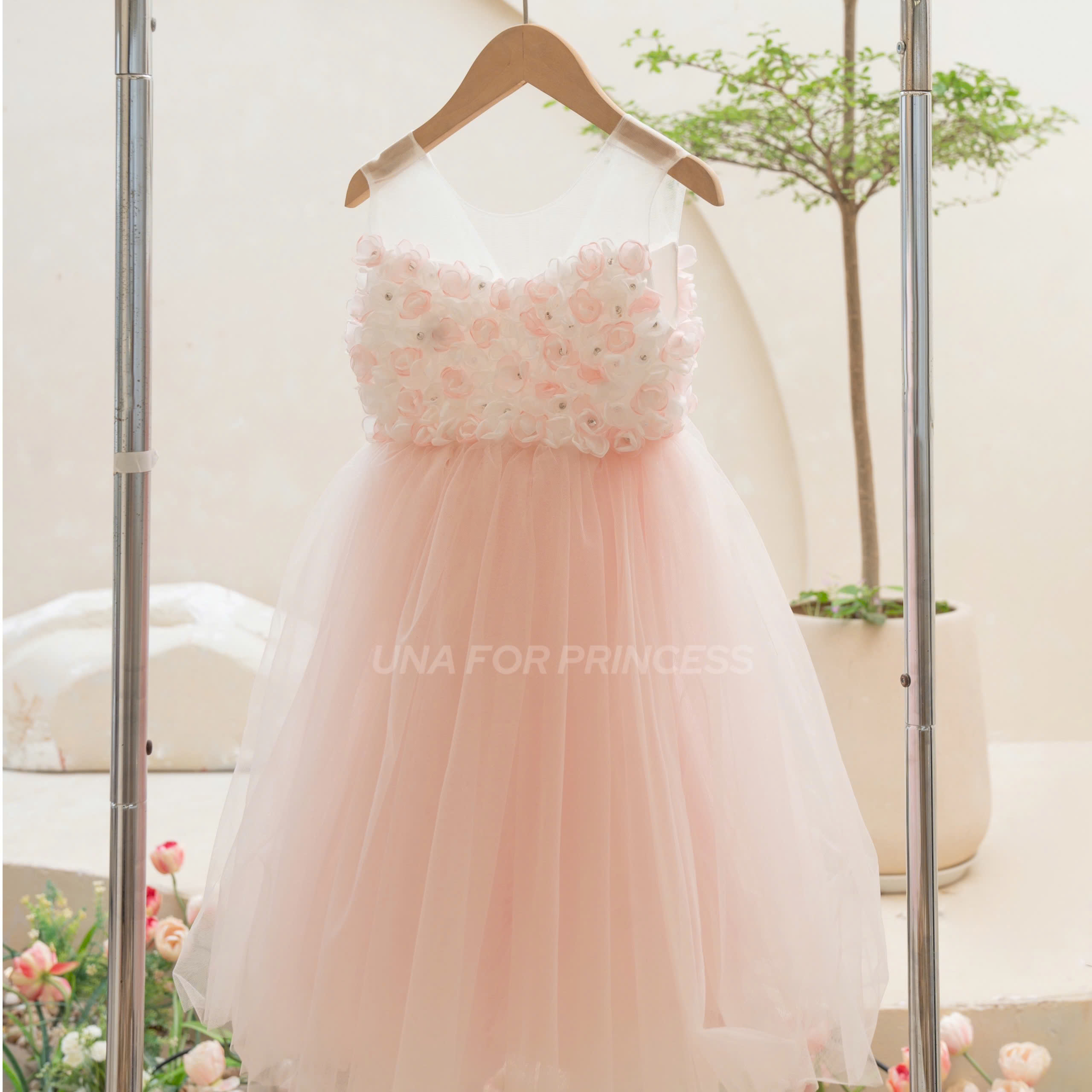 VÁY CÔNG CHÚA THIẾT KẾ ĐÍNH HOA PHỐI TRẮNG HỒNG 3D SIÊU XINH CHO BÉ