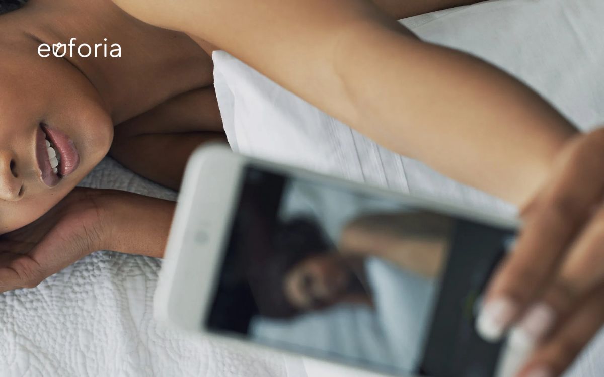 Quay clip khi quan hệ nơi công cộng – Cuộc chơi “nguy hiểm” hay trải nghiệm đáng thử?