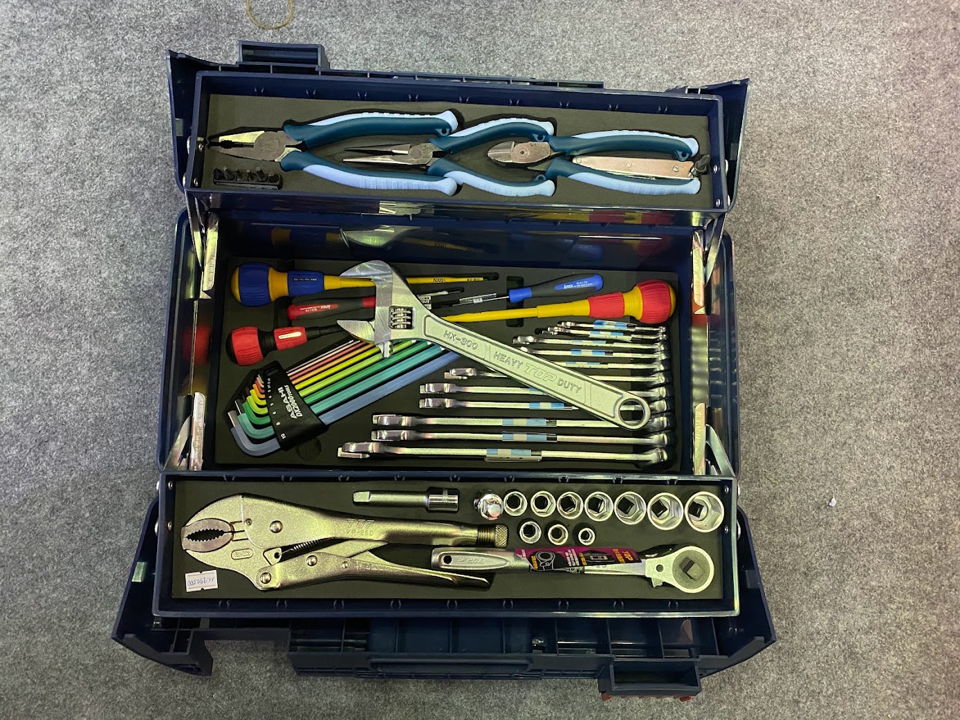 Hộp đồ nghề xách tay 51 chi tiết Nhật Bản HXT-51G4500