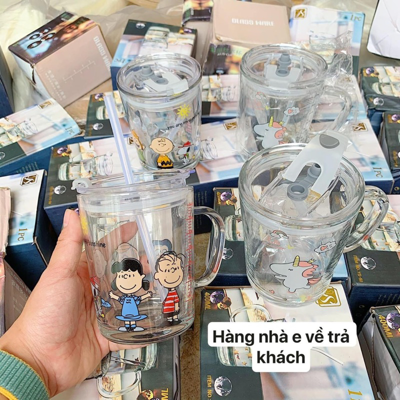 Ly Thuỷ Tinh Có Chia Vạch Có Nắp Đậy Kín Không Đổ Nước Ly Có Quai Cầm Chắc Chắn