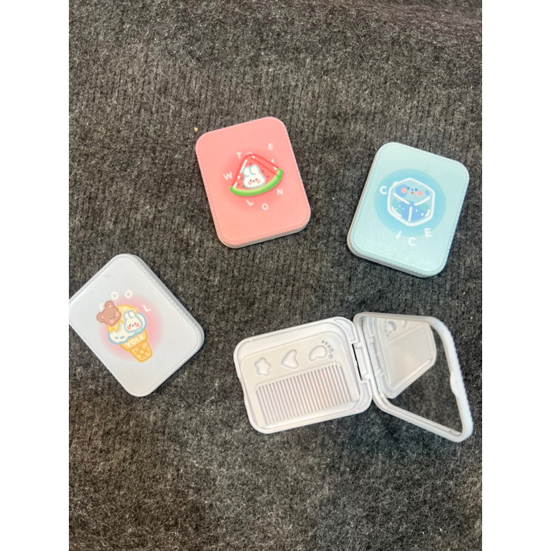 Gương Kèm Lược Mini Gấp Gọn