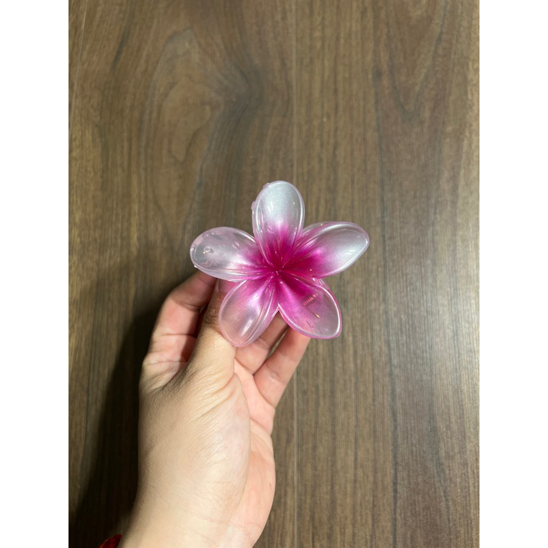 Kẹp Tóc Hoa Sứ 8cm Nhiều Màu Sắc Thích Hợp Đễ Đi Biển