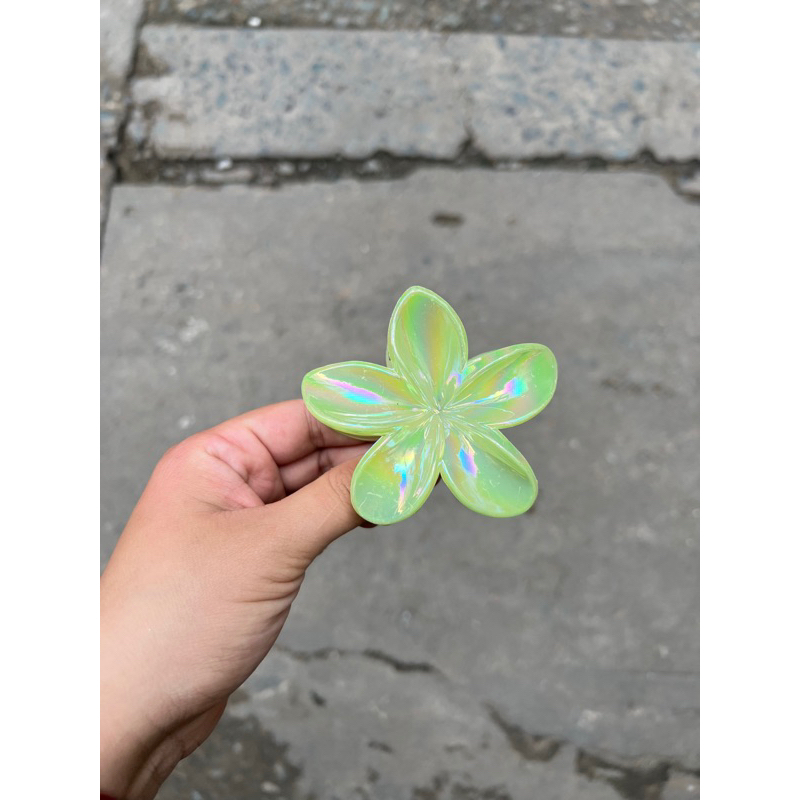 Kẹp Tóc Hoa Sứ 8cm Dành Cho Bạn Gái Thích Hợp Đễ Đi Biển Tặng Quà