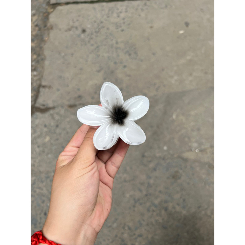 Kẹp Tóc Hoa Sứ 8cm Dành Cho Bạn Gái Thích Hợp Đễ Đi Biển Tặng Quà