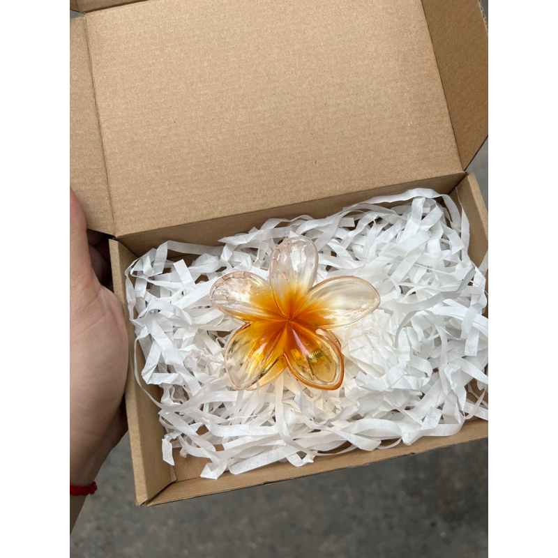 Kẹp Tóc Hoa Sứ 8cm Dành Cho Bạn Gái Thích Hợp Đễ Đi Biển Tặng Quà