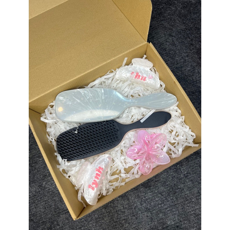 Lược Vân Đá Đính Tên Theo Yêu Cầu Tặng Kèm Nơ, Lược Chống Rối Custom Tên Dành Cho Bạn Gái