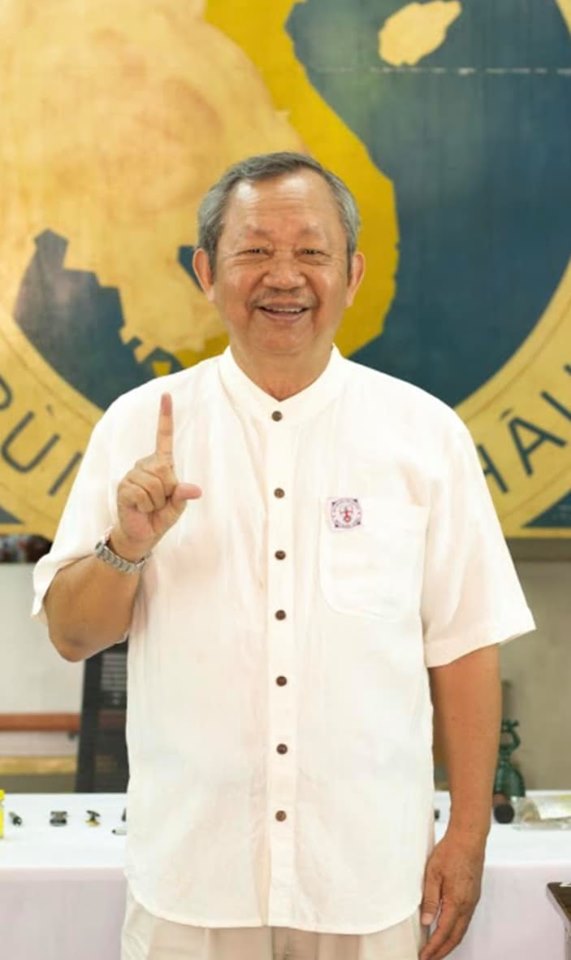 Bài hát:  DIỆN CHẨN VIỆT NAM