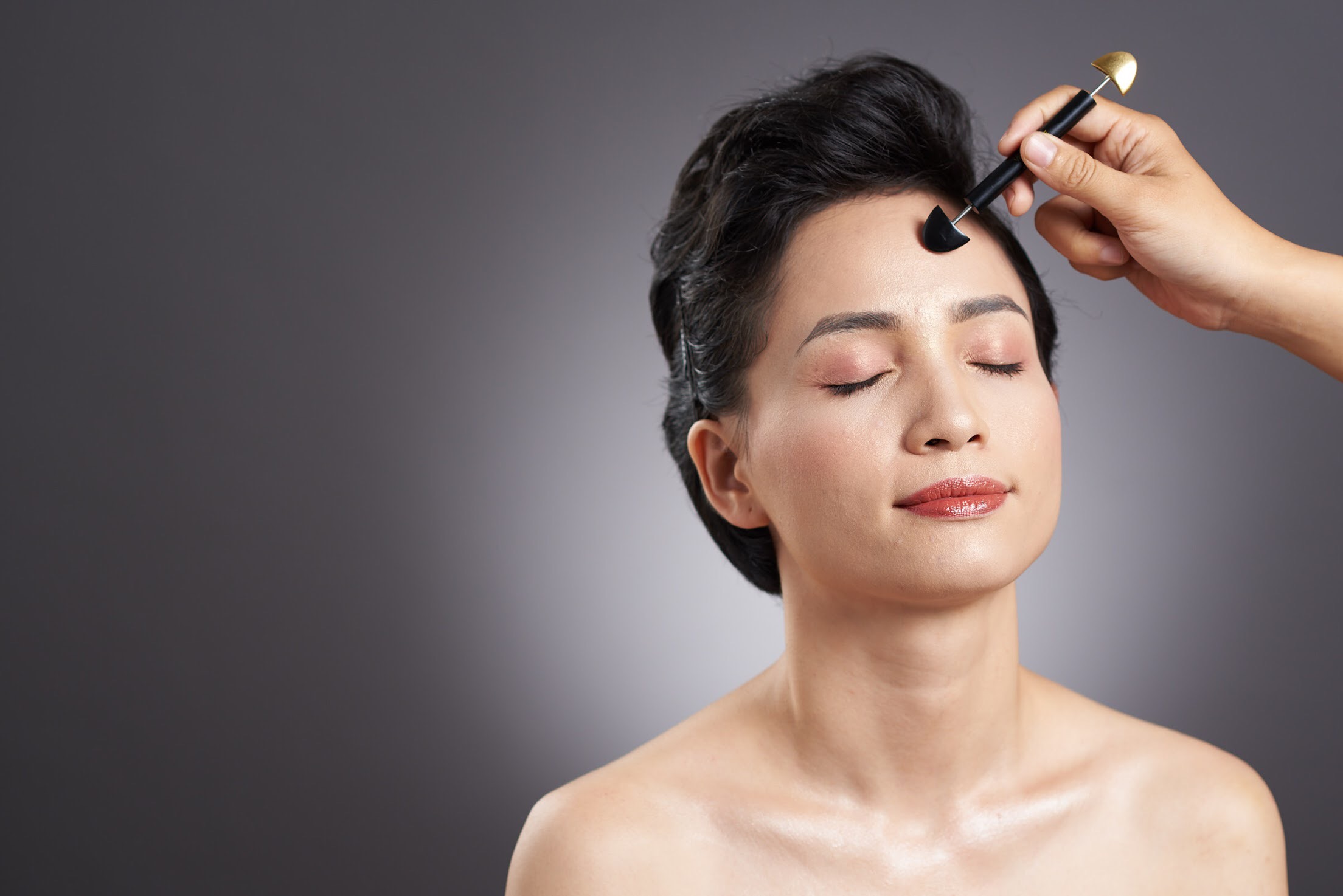 CÁCH ĐƠN GIẢN KHAI THÔNG HUYỆT ĐẠO BẰNG DIỆN CHẨN