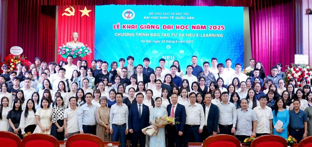 Lễ Khai giảng Chương trình Đào tạo từ xa NEU E-Learning đợt 5 năm 2025 tại khu vực miền Bắc