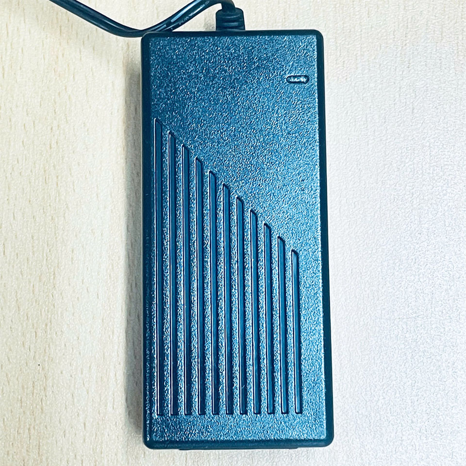 Adapter 5V 3A SHENZHEN FJ-SW0503000 IEC C14Connector Tip Size 5.5mm x 2.5mm