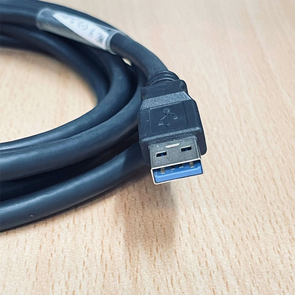 Cáp USB 3.0 Type-A sang USB Type-C góc vuông có chốt khóa kim loại Cable Right Angle USB-C to USB-A Dài 3M For USB3 Vision Industrial Cameras Industrial barcode scanners Medical equipment