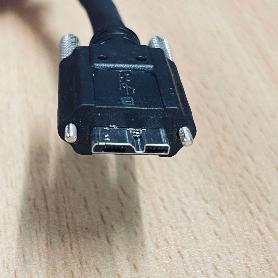Cáp USB 3.0 Type A to Micro B Đầu Bắt Vít Screw Locking Cable USB3.0-HF-MBTA-300-5G Dài 3M Hàng Original Tháo Thiết Bị