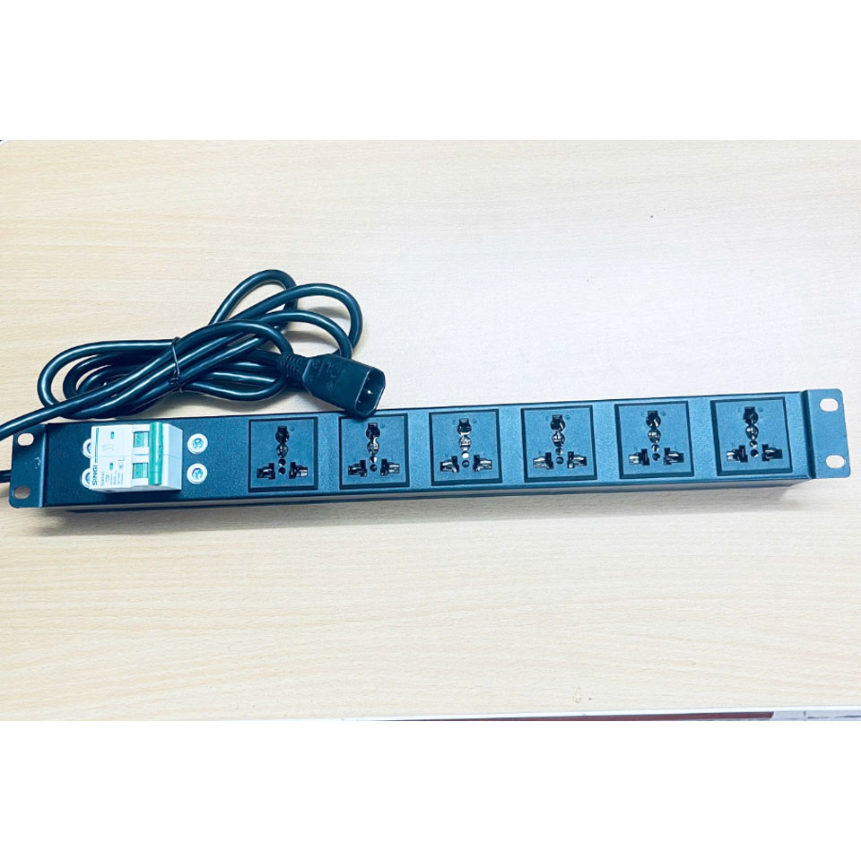 Thanh Phân Phối Nguồn Điện PDU Rack Universal 6 Way UK Outlet Có MCB SINGI Công Suất Max 16A to C14 Plug Power Cord 3x1.0mm² Dài 2M