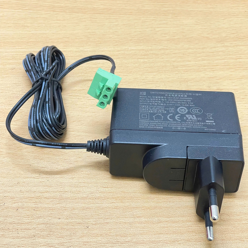 Chuyển nguồn Adapter 5V 2A 10W UES12LCP-050200SPA chân cắm DC Size Terminal 3Pin