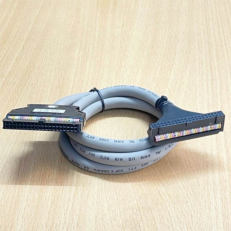 Cáp I/0 C40HH-10PU-XBI IOLINK SAMWON Dài 1M PLC Connection I/O Cable IDC 40 Pin to IDC 40 Pin For PLC Mitsubishi Q Series